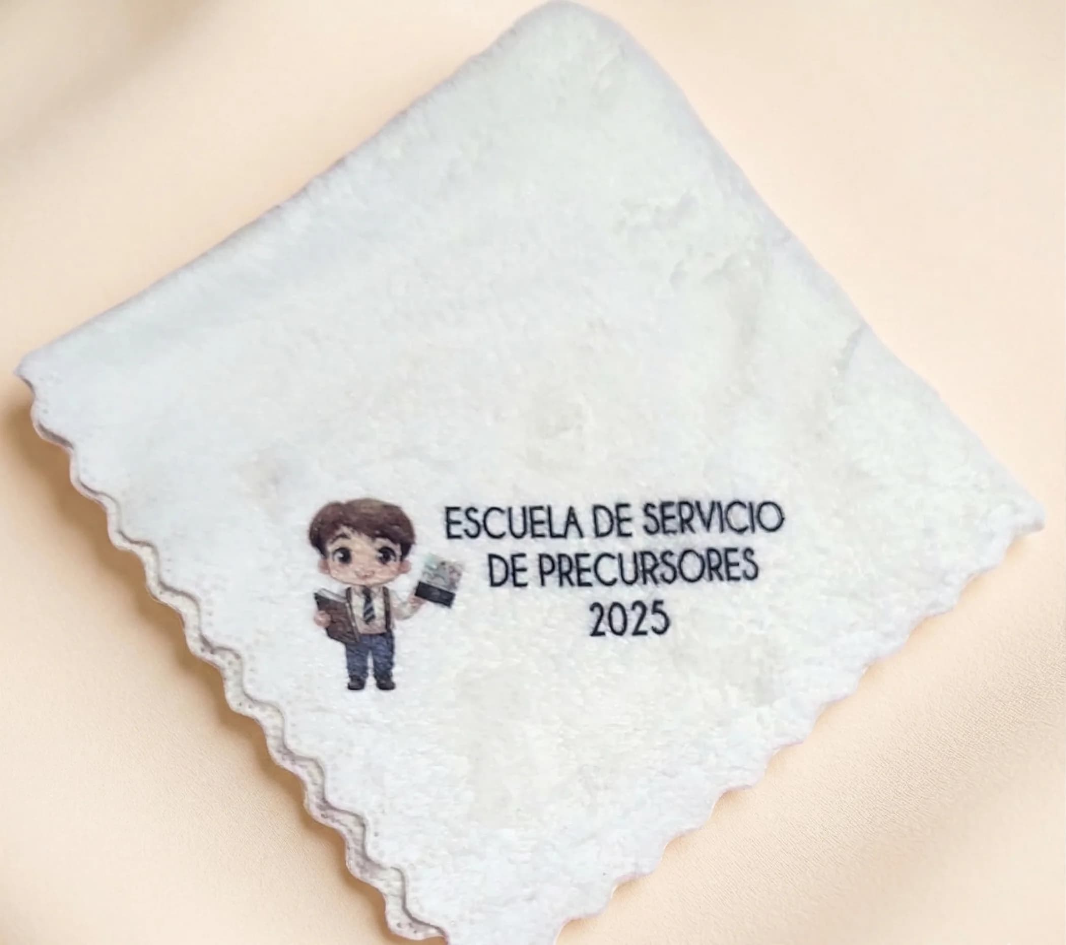 Servilleta bordada o impresa con nombre y fecha para evento especial